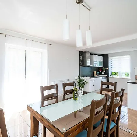 Doma - Two Bedroom With Terrace 아파트 *
