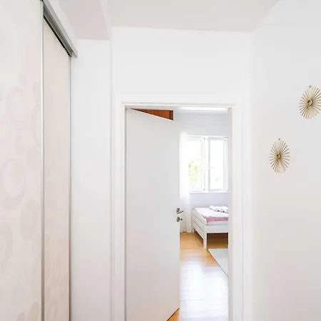 아파트 Doma - Two Bedroom With Terrace *