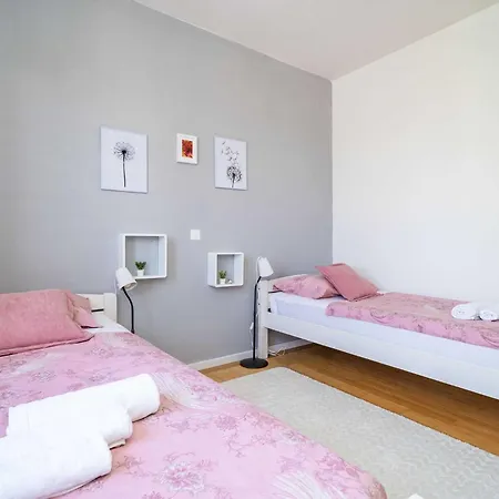 Doma - Two Bedroom With Terrace 아파트