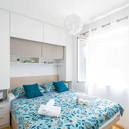 Doma - Two Bedroom With Terrace *