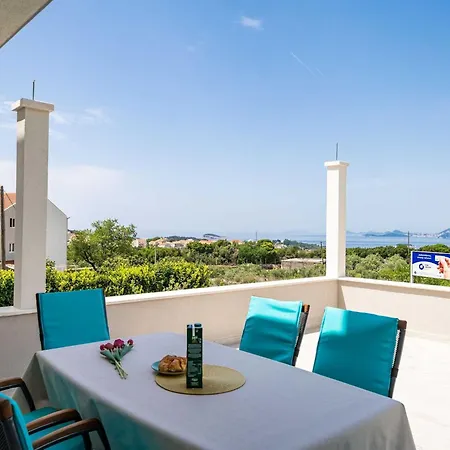 Doma - Two Bedroom With Terrace Apartment